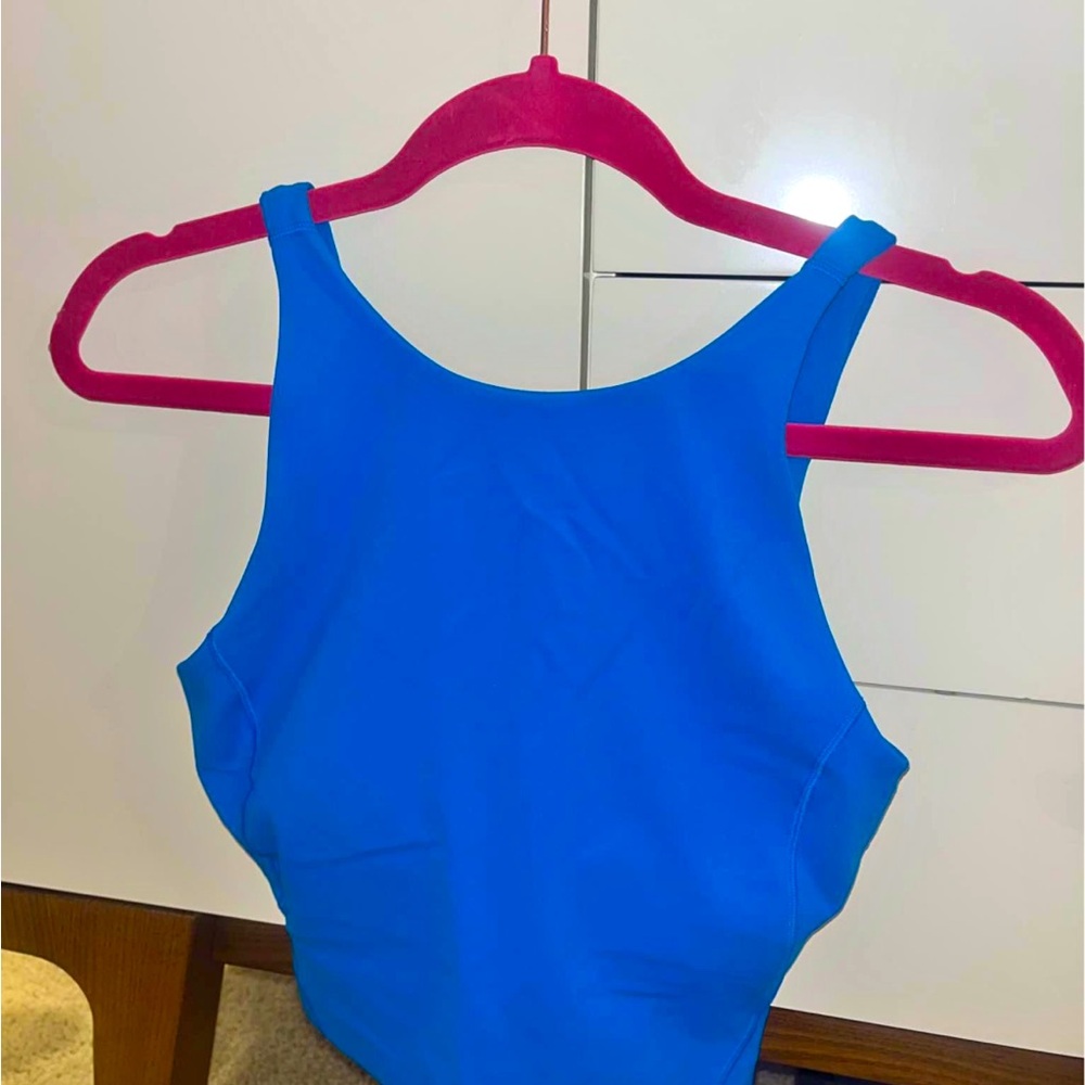Lululemon size 6